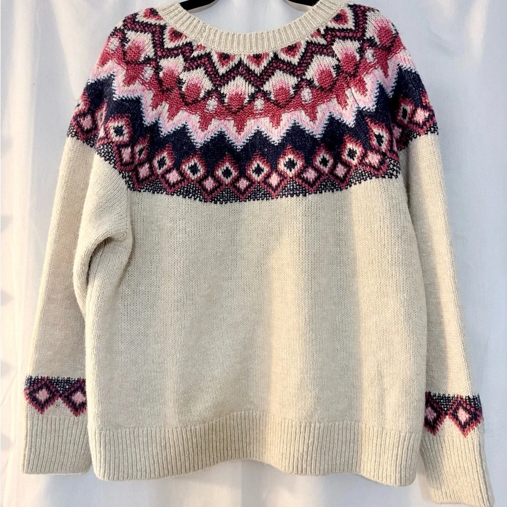 Old Navy Pink and Navy Patterned Sweater - Picture 5 of 5